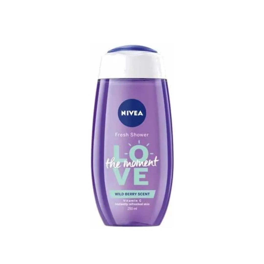 Nivea Love The Moment Wild Berry Scent